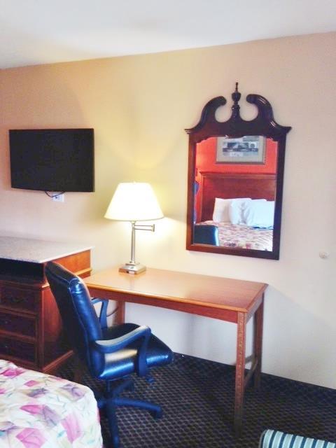 Americas Best Value Inn Forest Habitación foto