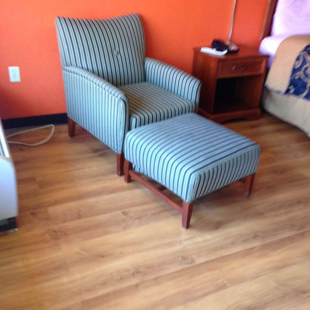 Americas Best Value Inn Forest Habitación foto